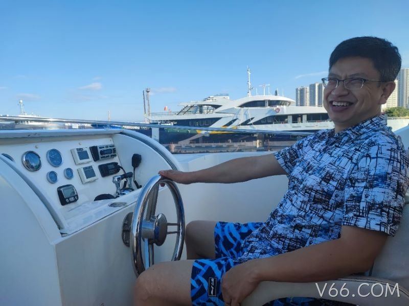 携手四载同行，欢聚三亚同庆